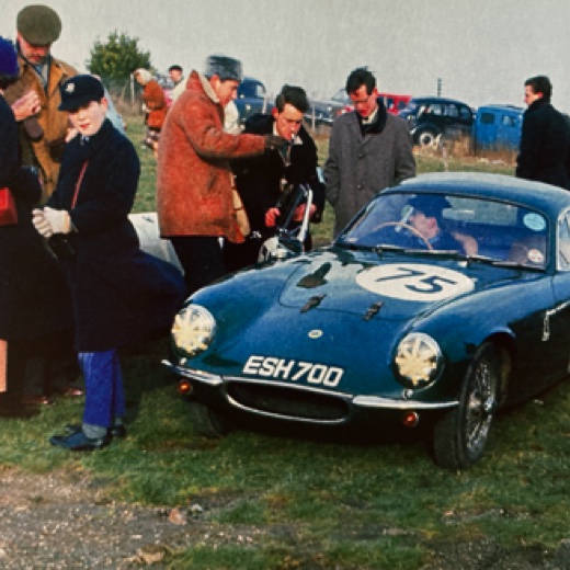A Brands Hatch, sur la Lotus Elite du Chequered Flag de Graham Warner